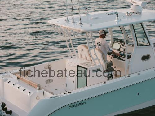 Edgewater 340CC avis et fiche technique 